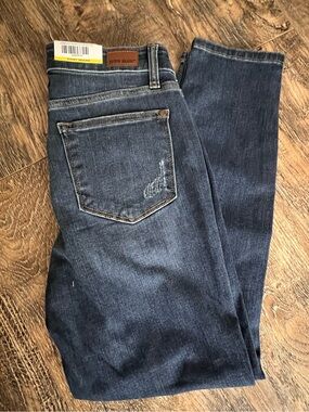 Judy Blue Dark Indigo Ankle Crop Jeans Short inseam